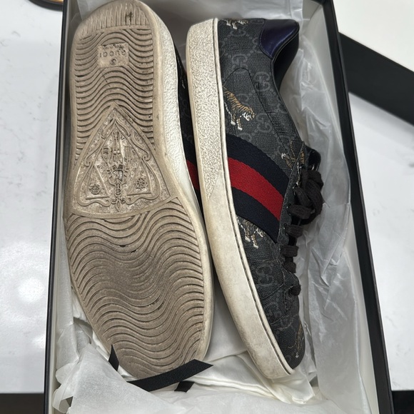 Authentic Gucci Ace Sneaker W/ Tiger Print - Picture 7 of 7